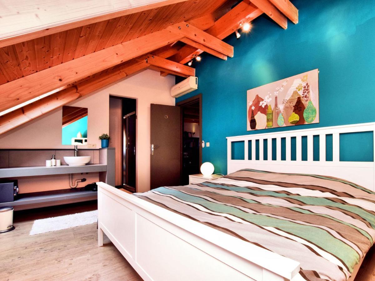 Beautiful Villa With Heated Outdoor Pool Manhay Exterior photo