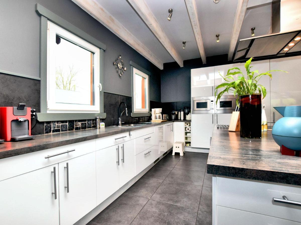 Beautiful Villa With Heated Outdoor Pool Manhay Exterior photo