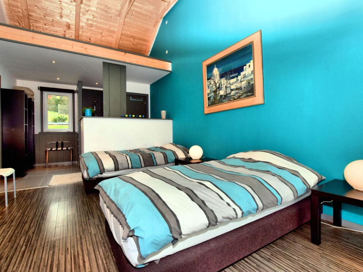 Beautiful Villa With Heated Outdoor Pool Manhay Exterior photo